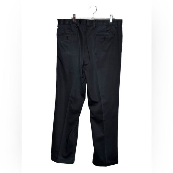 Dockers Men's Iron Khaki D4 Relaxed Fit Black 38x34 - Picture 3 of 8